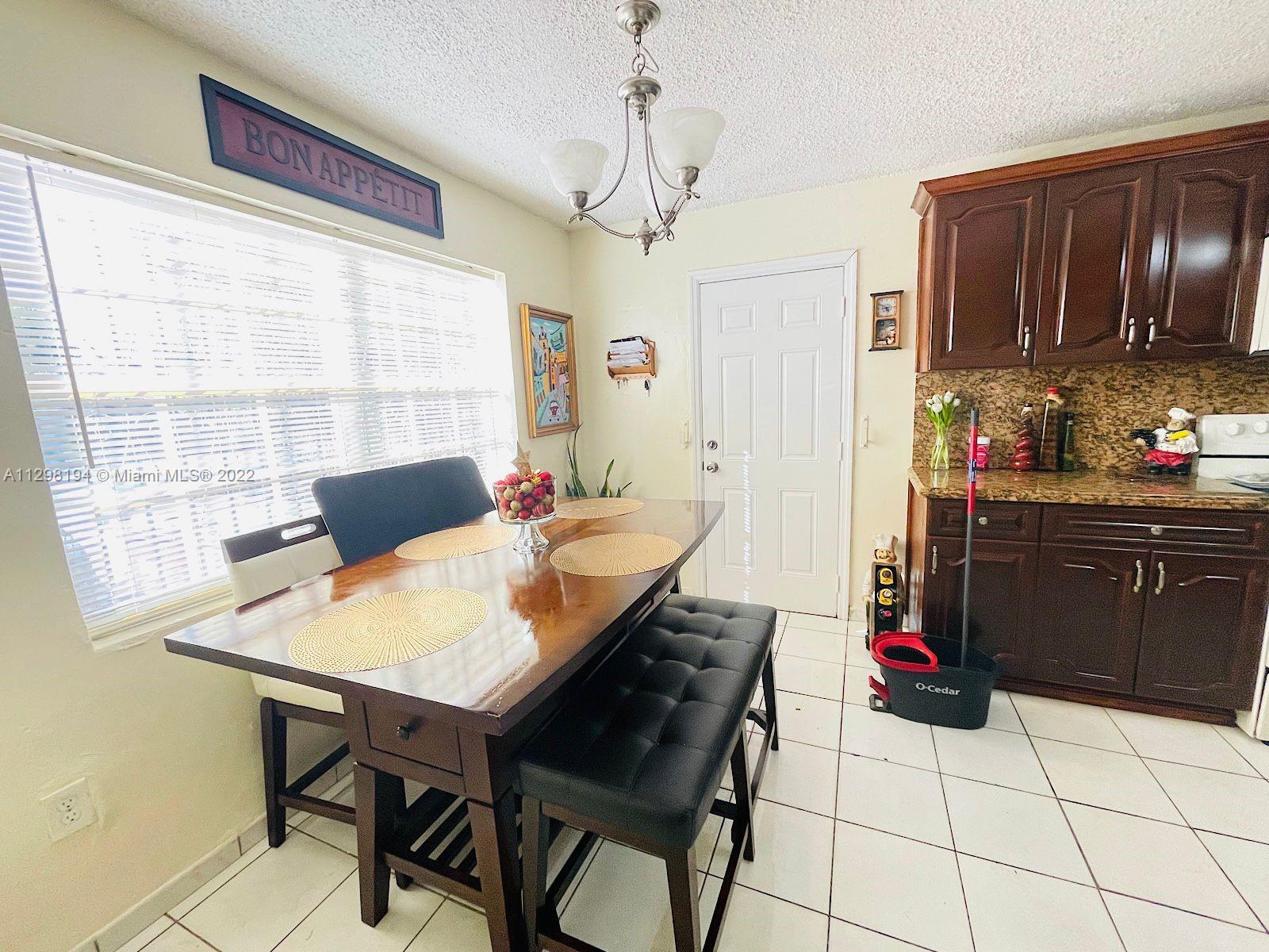 See details / 2758 sq. ft. $ 2022-12-16 0 Photo