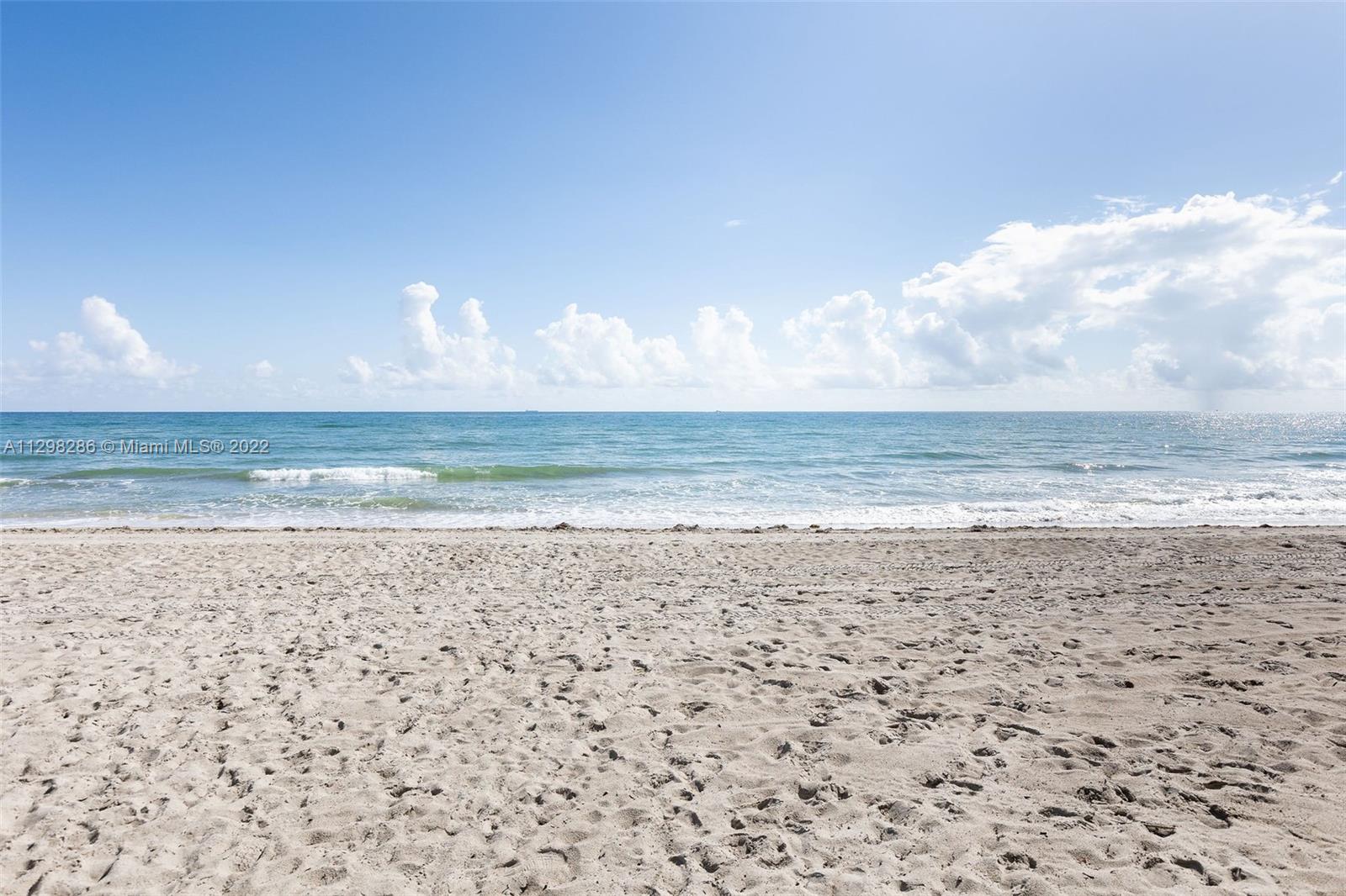 Photo of 3001 Ocean Dr #227, Hollywood, Florida, 33019 -
