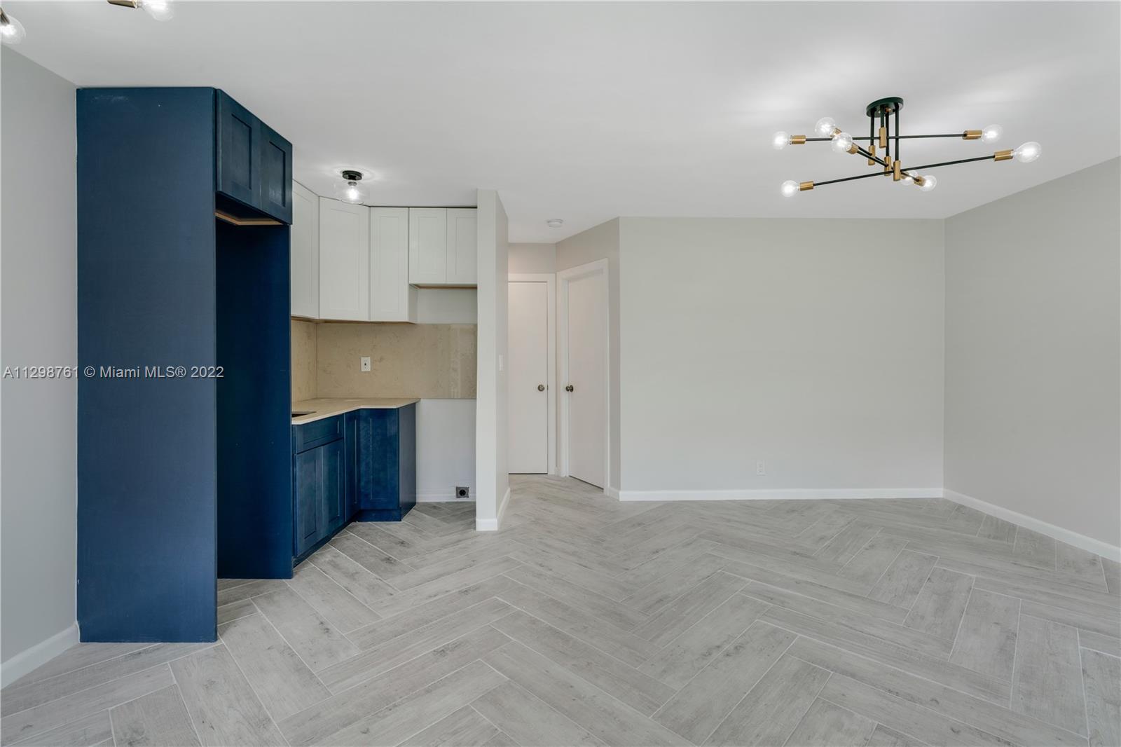See details / 2848 sq. ft. $ 2022-11-04 0 Photo