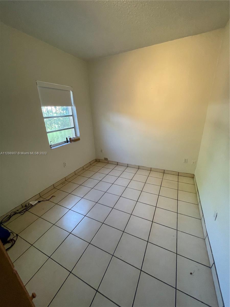 See details / 4412 sq. ft. $ 2022-11-04 0 Photo