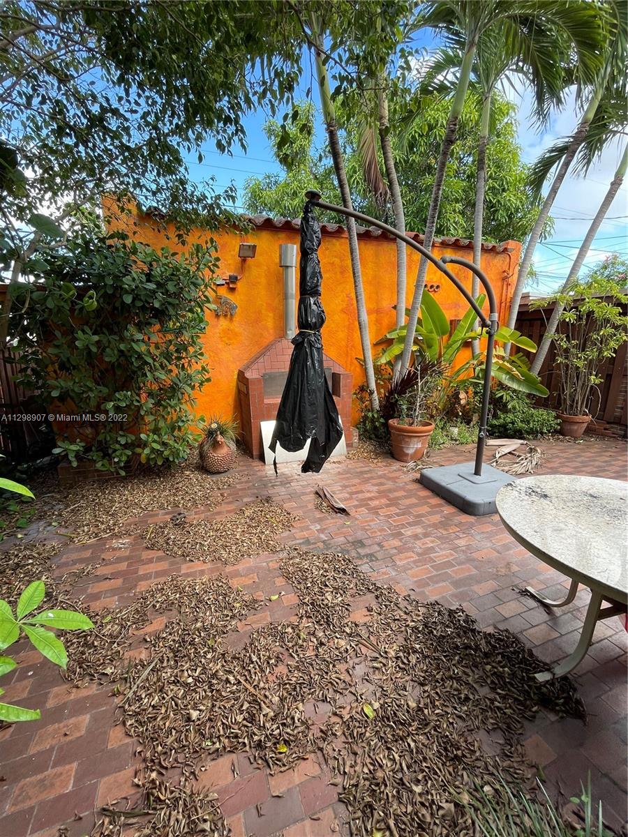 See details / 4412 sq. ft. $ 2022-11-04 0 Photo
