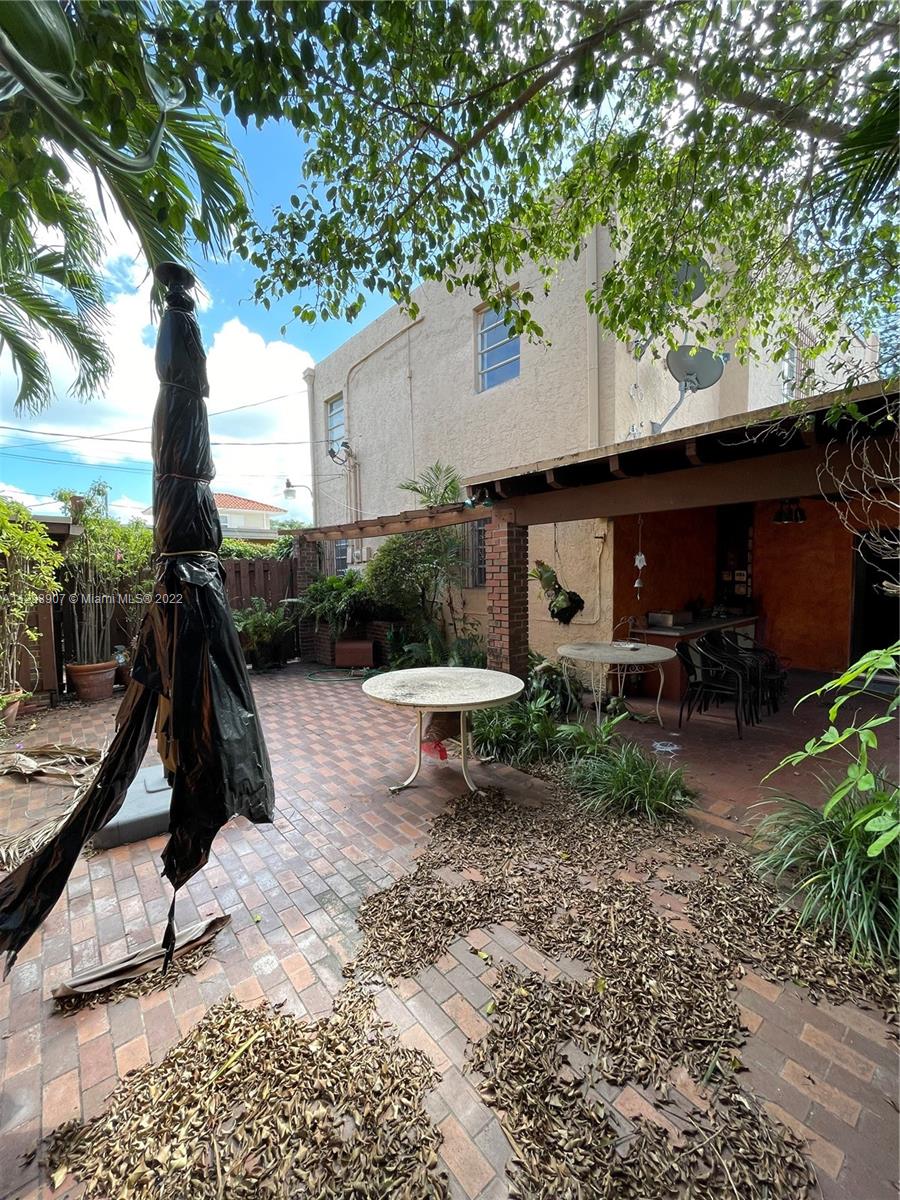 See details / 4412 sq. ft. $ 2022-11-04 0 Photo