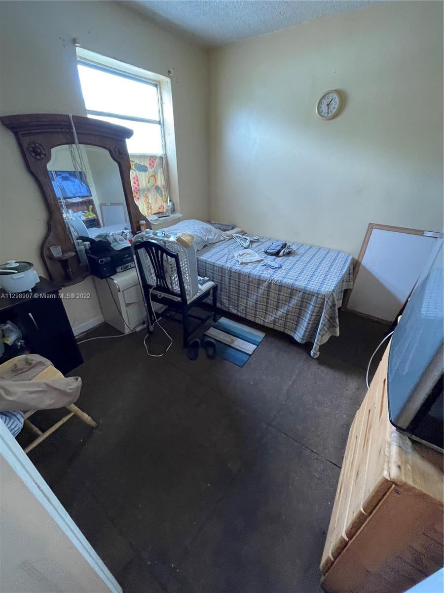 See details / 4412 sq. ft. $ 2022-11-04 0 Photo