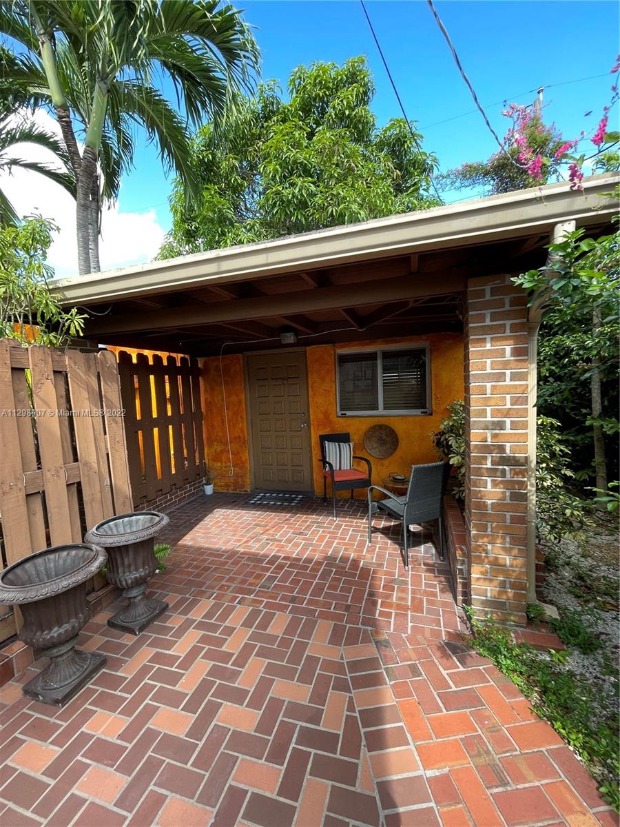 See details / 4412 sq. ft. $ 2022-11-04 0 Photo