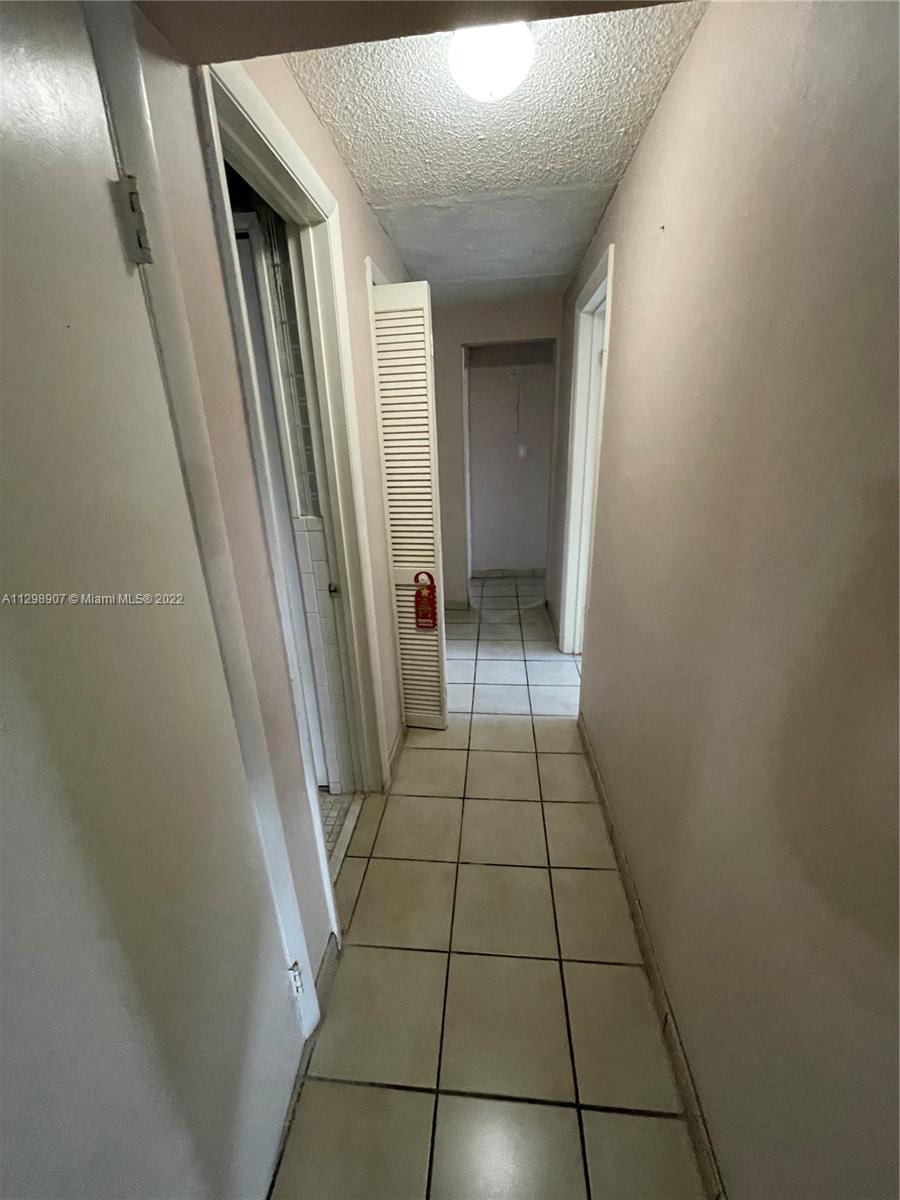 See details / 4412 sq. ft. $ 2022-11-04 0 Photo