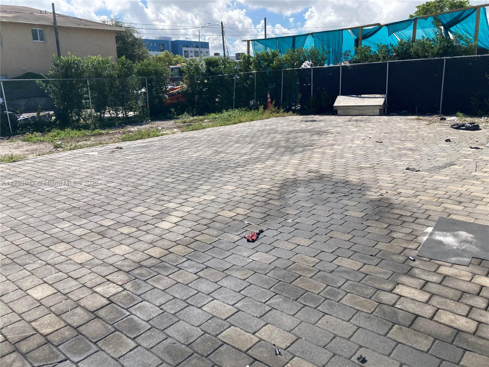 See details / sq. ft. $ 2022-11-05 0 Photo