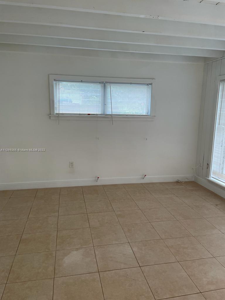 See details / 1673 sq. ft. $ 2022-11-06 0 Photo