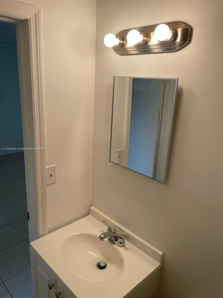 See details / 1673 sq. ft. $ 2022-11-06 0 Photo