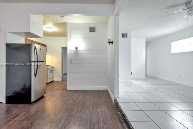 See details / 1673 sq. ft. $ 2022-11-06 0 Photo