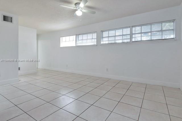 See details / 1673 sq. ft. $ 2022-11-06 0 Photo