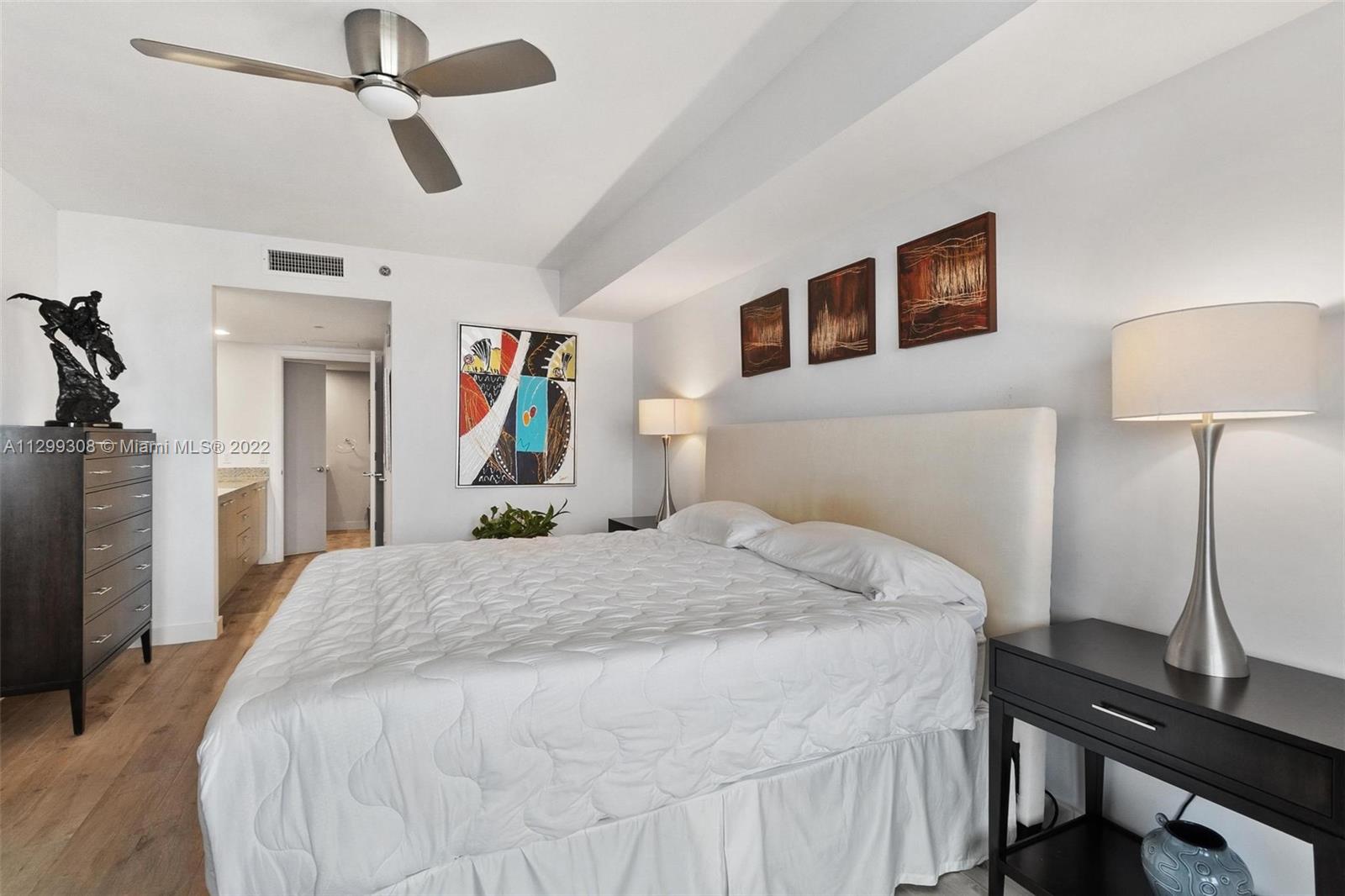 Ver detalles 2506 1 / 1 1086 sq. ft. $ 2022-11-07 0 foto