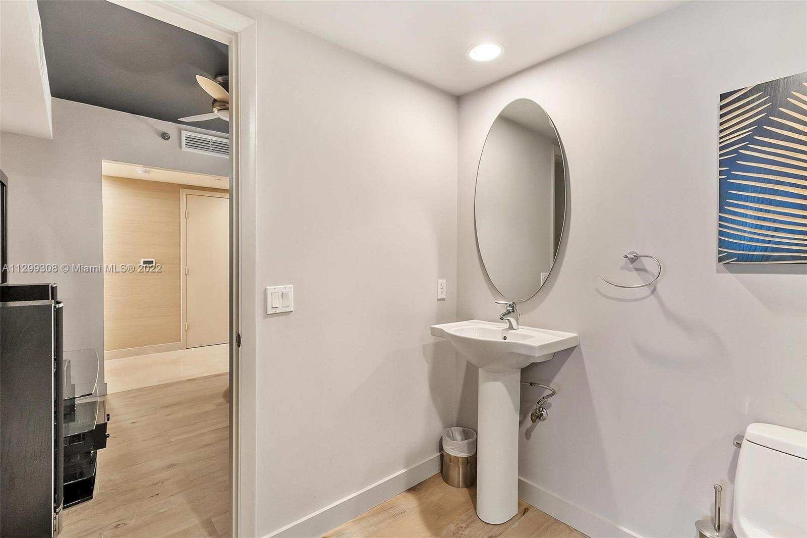 Ver detalles 2506 1 / 1 1086 sq. ft. $ 2022-11-07 0 foto