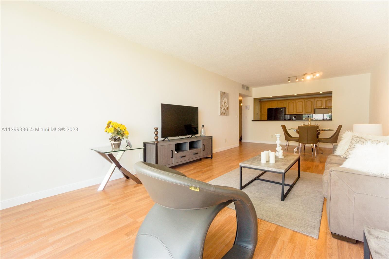 Photo of 19390 Collins Ave #820, Sunny Isles Beach, Florida, 33160 -