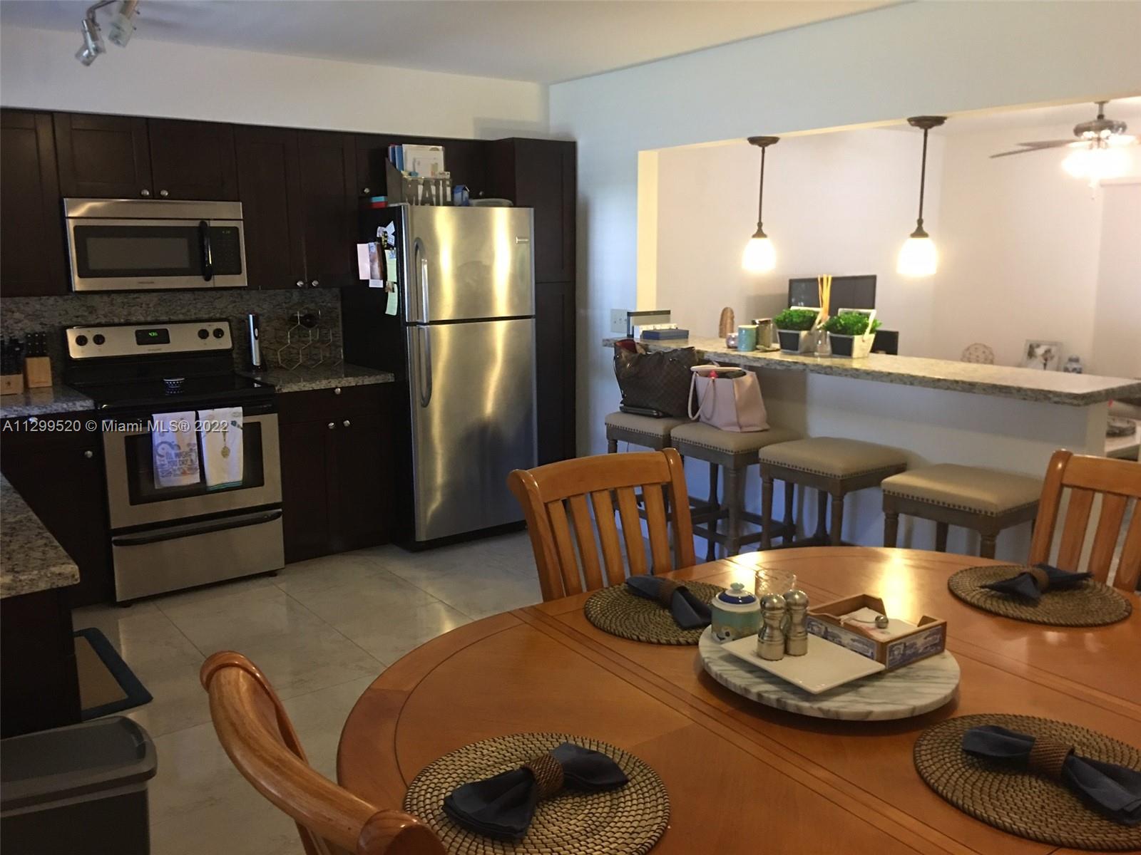 See details / 2212 sq. ft. $ 2022-11-19 0 Photo