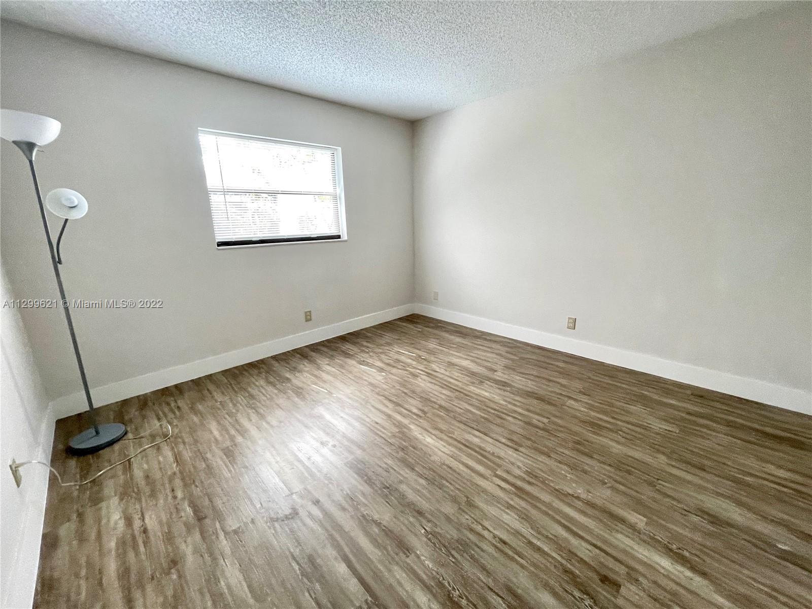 See details / 2244 sq. ft. $ 2022-11-07 0 Photo