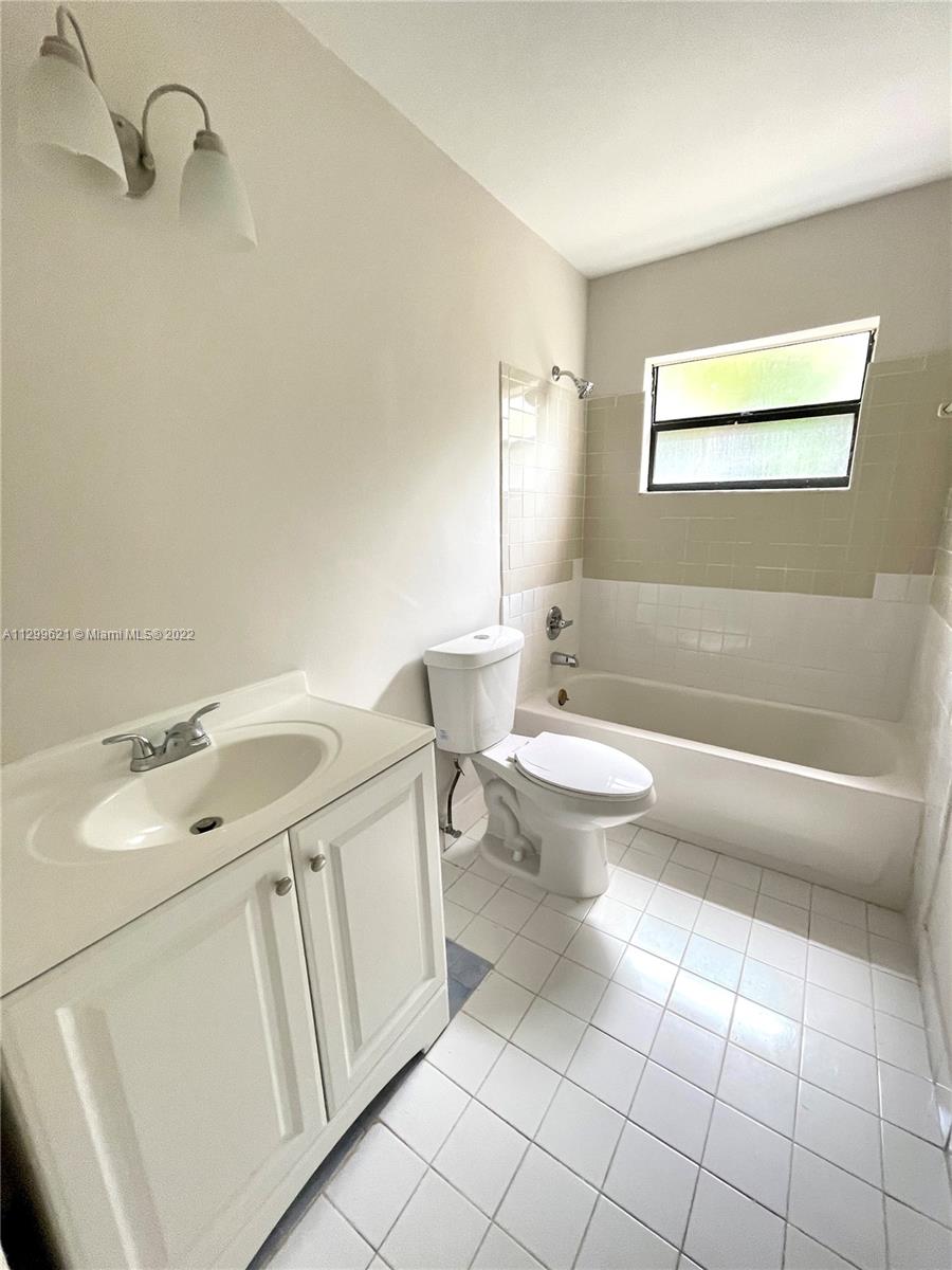 See details / 2244 sq. ft. $ 2022-11-07 0 Photo