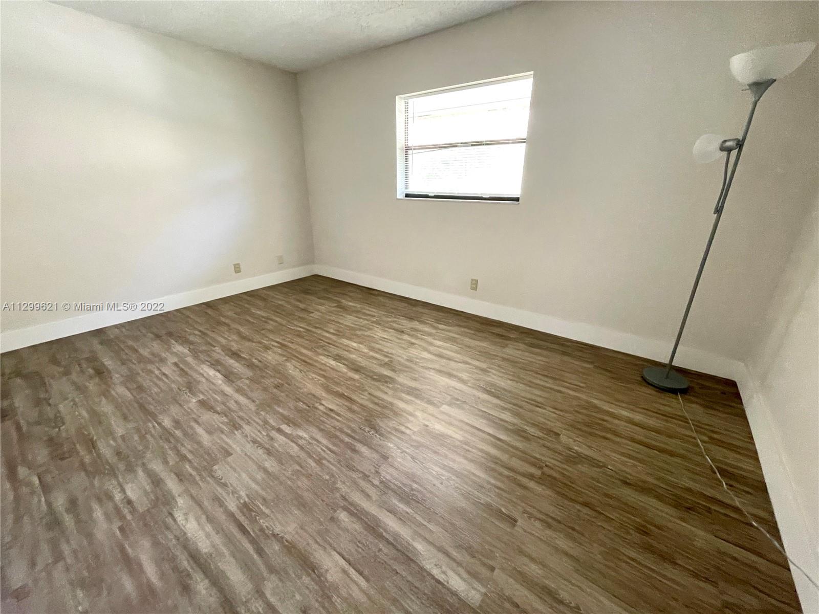 See details / 2244 sq. ft. $ 2022-11-07 0 Photo