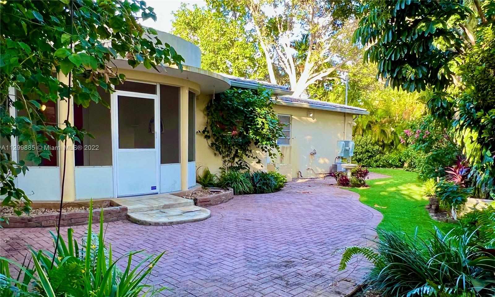 See details 1253 4 / 4 2708 sq. ft. $ 2022-11-07 0 Photo