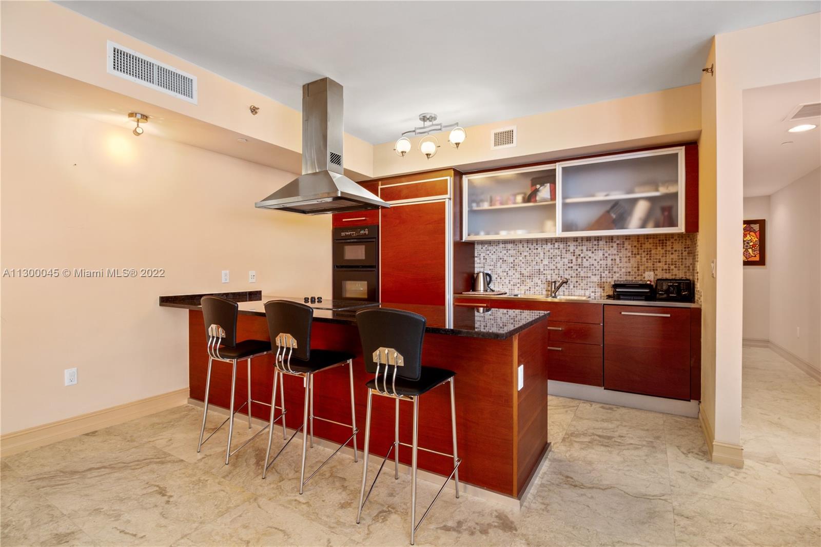 Ver detalles 4110 2 / 2 1782 sq. ft. $ 2022-11-08 0 foto