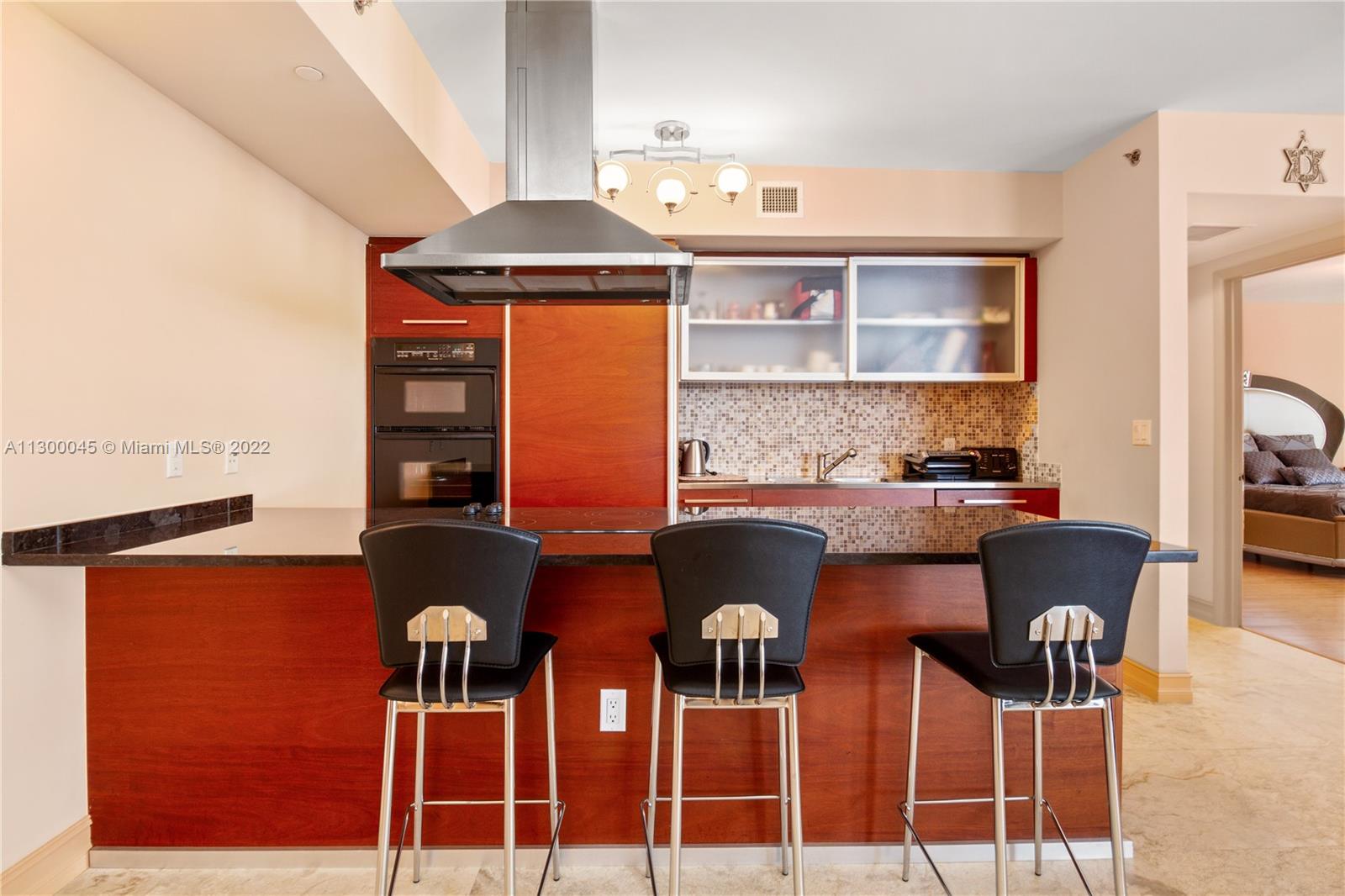 Ver detalles 4110 2 / 2 1782 sq. ft. $ 2022-11-08 0 foto