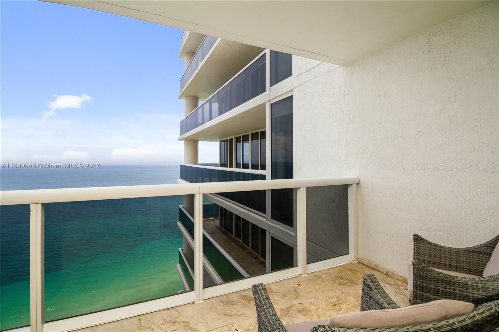 Ver detalles 4110 2 / 2 1782 sq. ft. $ 2022-11-08 0 foto