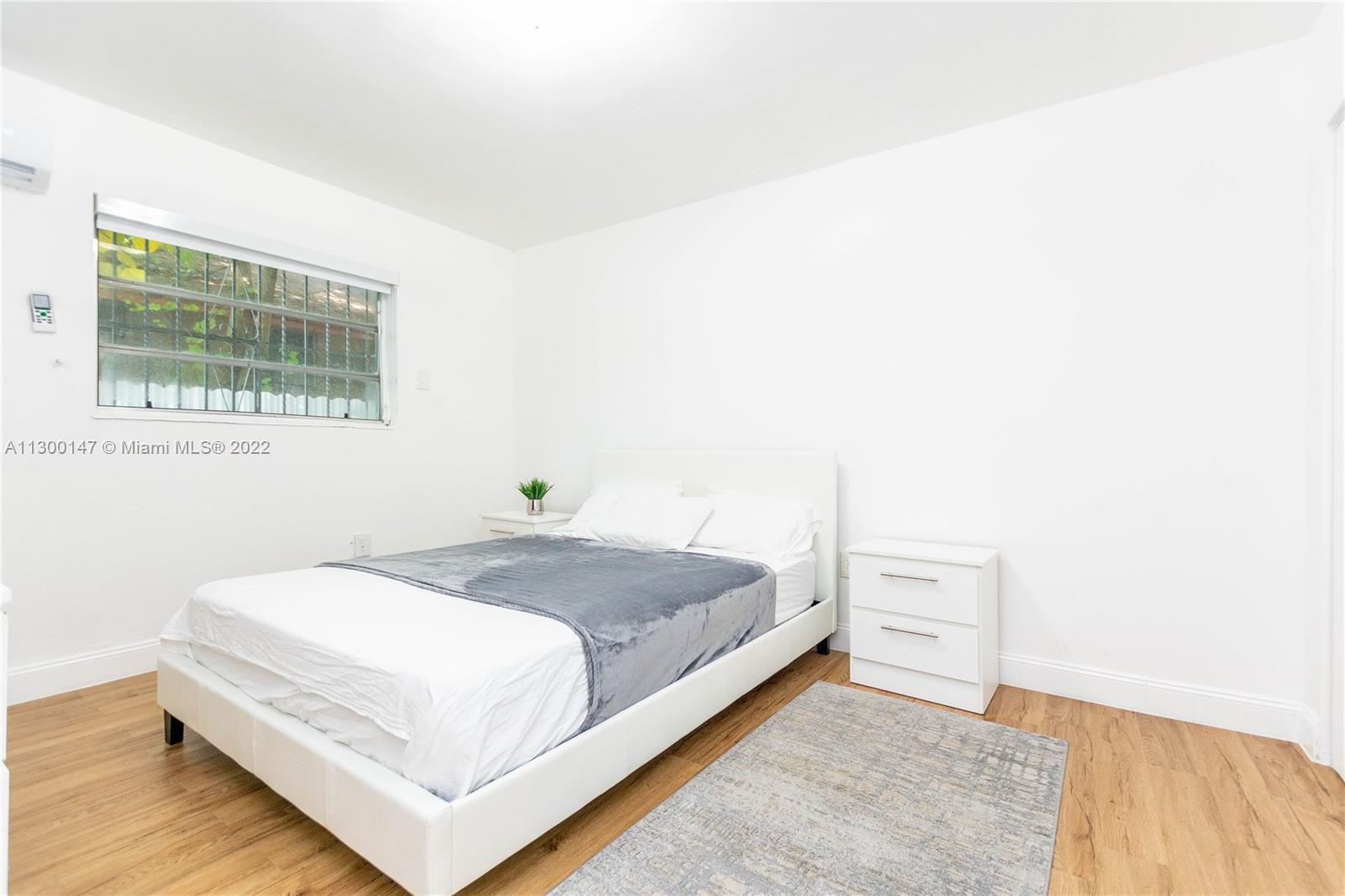 See details / 4688 sq. ft. $ 2022-11-08 0 Photo