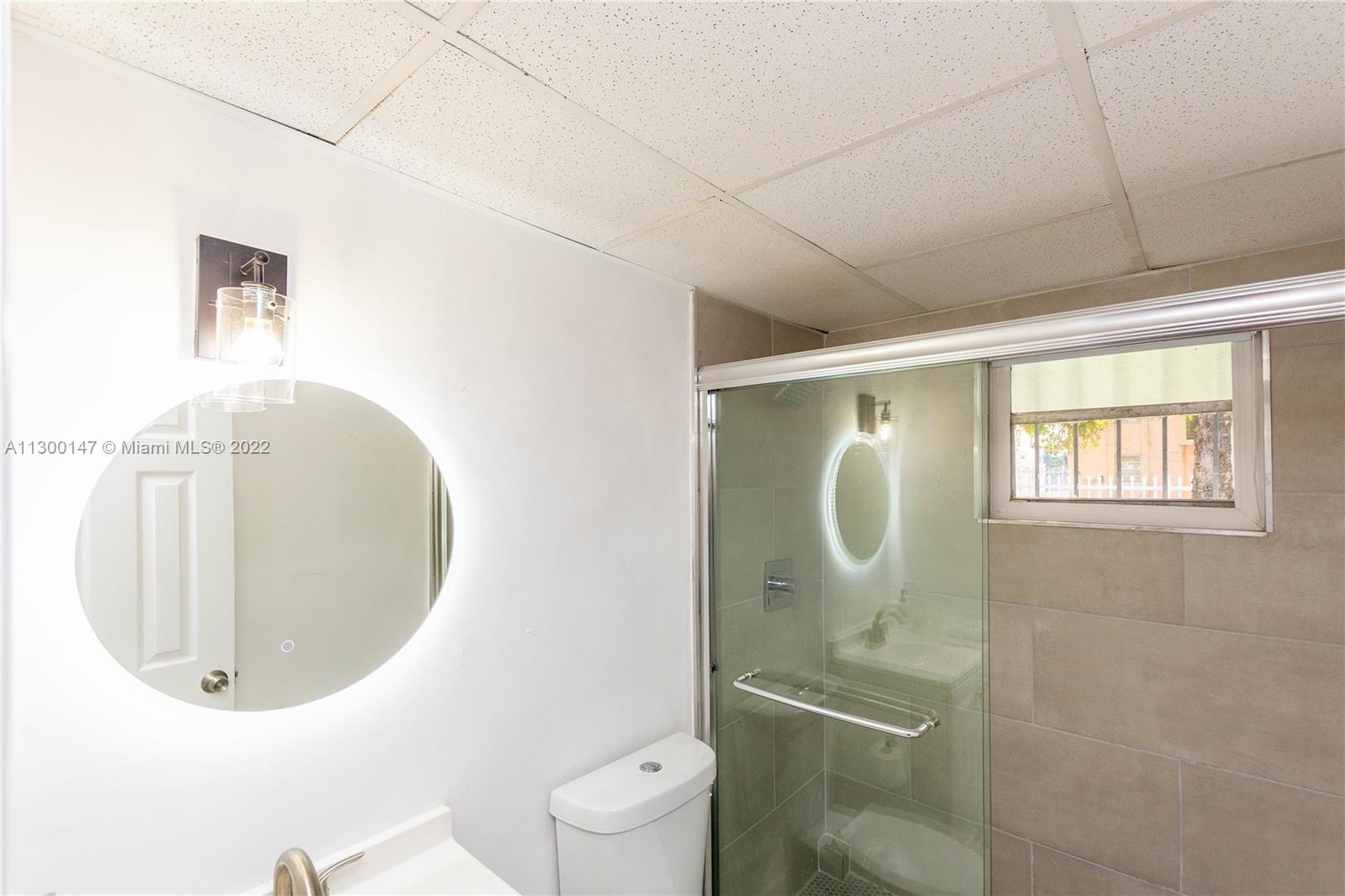See details / 4688 sq. ft. $ 2022-11-08 0 Photo