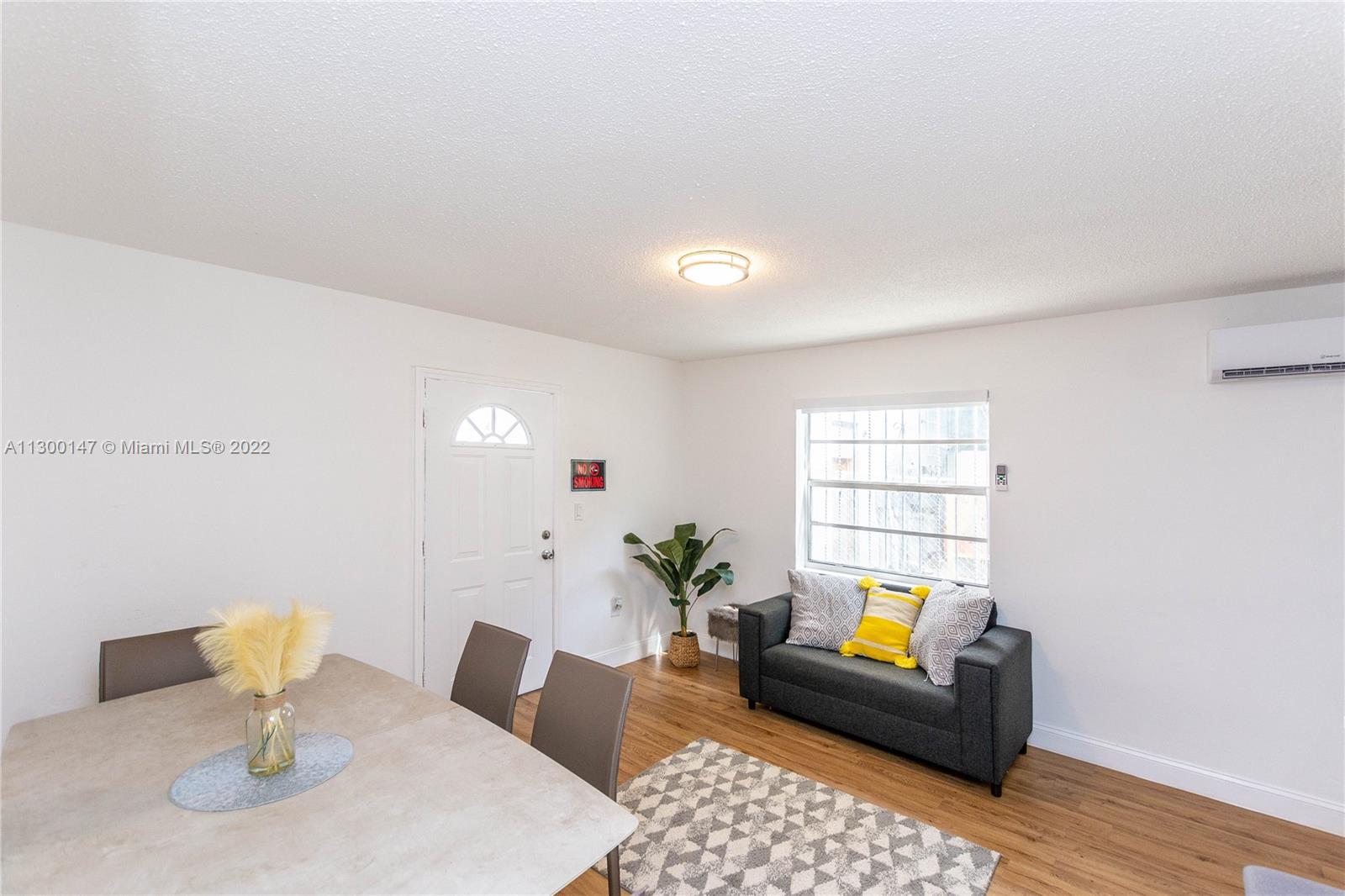 See details / 4688 sq. ft. $ 2022-11-08 0 Photo