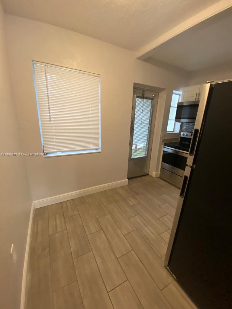See details / 5952 sq. ft. $ 2022-11-08 0 Photo