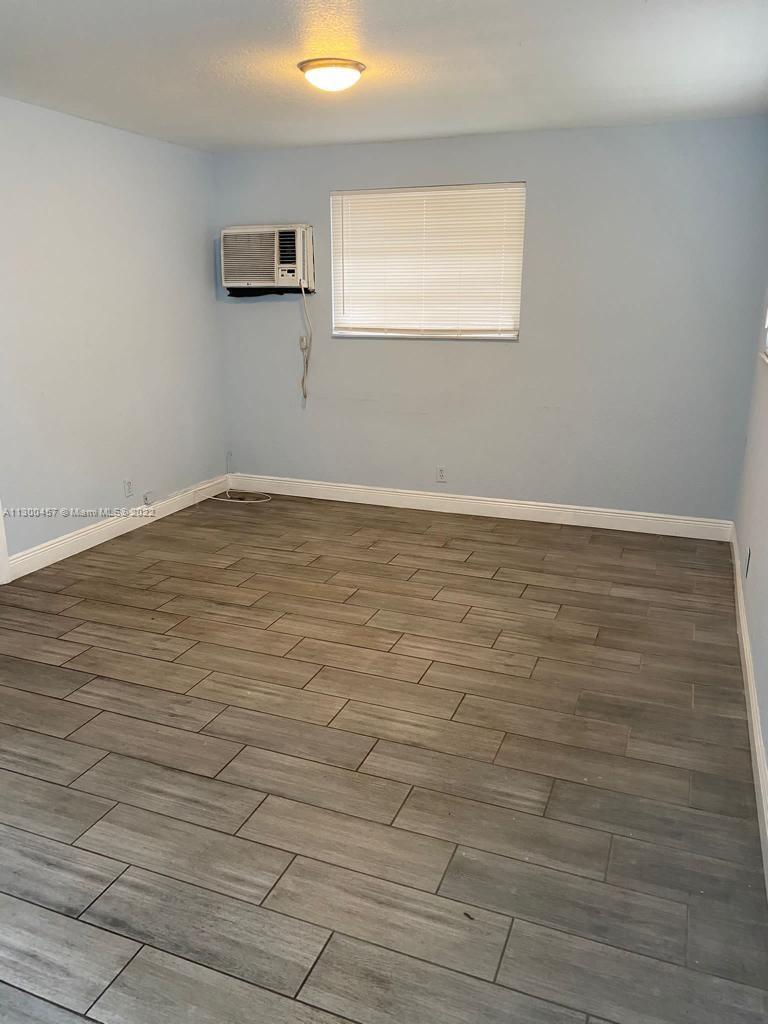 See details / 5952 sq. ft. $ 2022-11-08 0 Photo