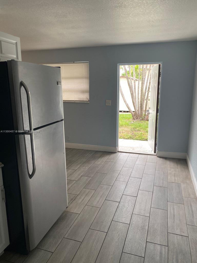See details / 5952 sq. ft. $ 2022-11-08 0 Photo