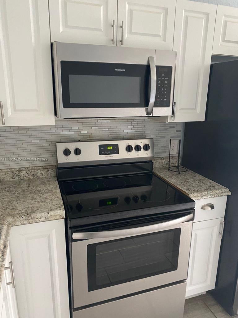 See details / 5952 sq. ft. $ 2022-11-08 0 Photo