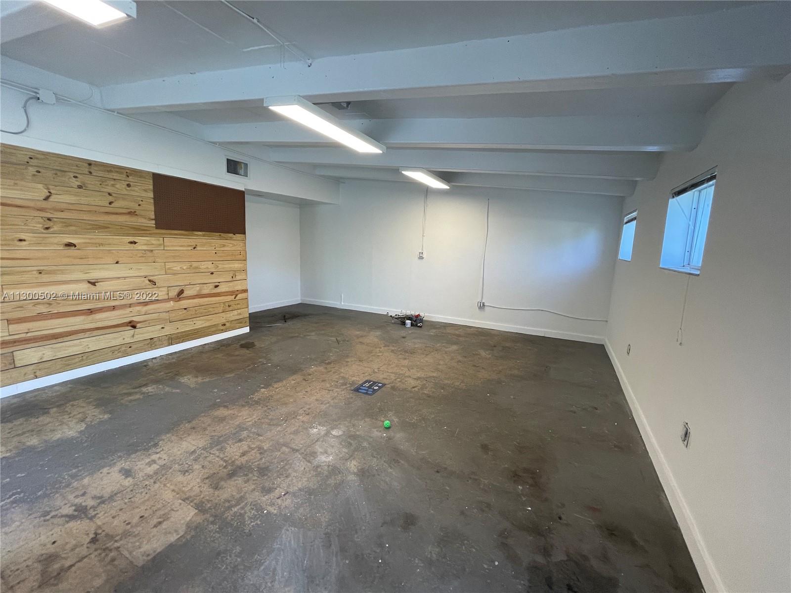 See details / sq. ft. $ 2022-11-08 0 Photo