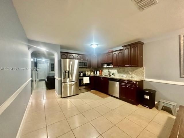 See details / 2888 sq. ft. $ 2023-01-17 0 Photo
