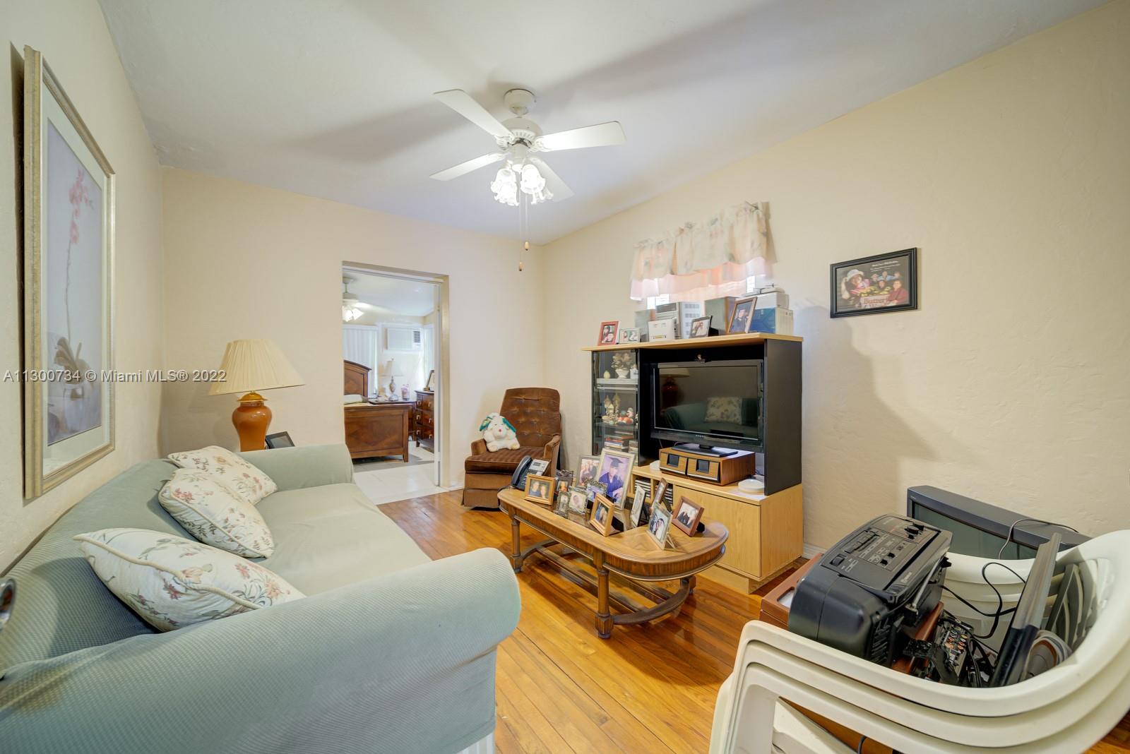 See details / 1980 sq. ft. $ 2022-11-09 0 Photo