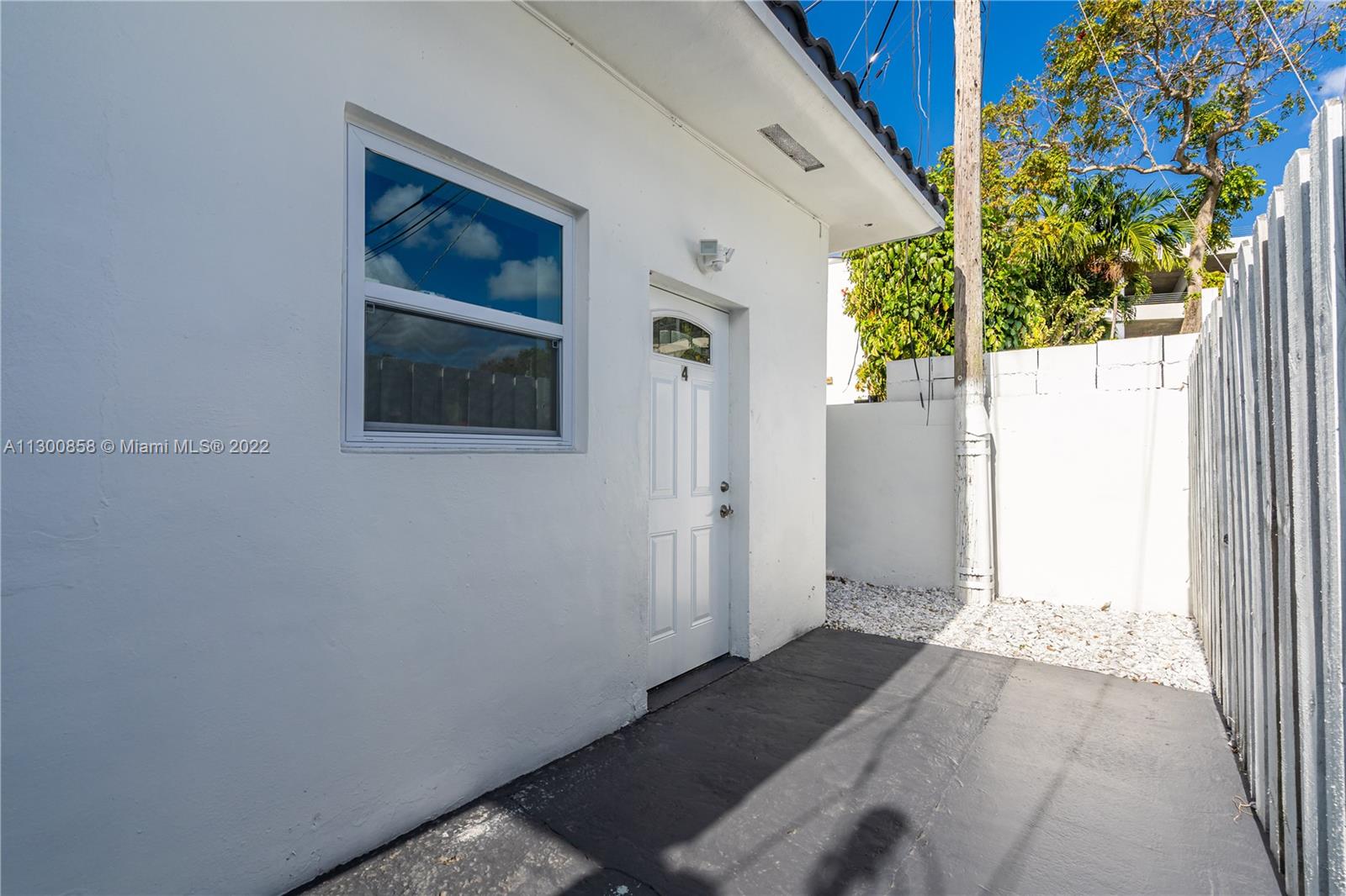 See details / 2612 sq. ft. $ 2022-11-09 0 Photo