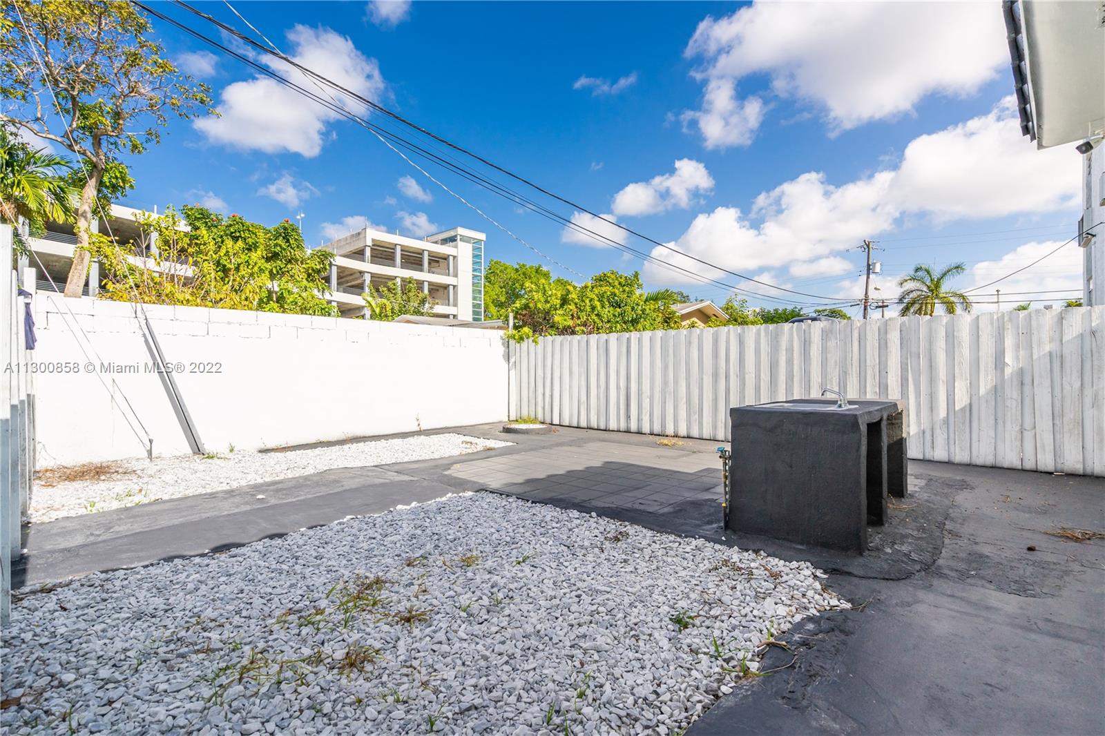 See details / 2612 sq. ft. $ 2022-11-09 0 Photo