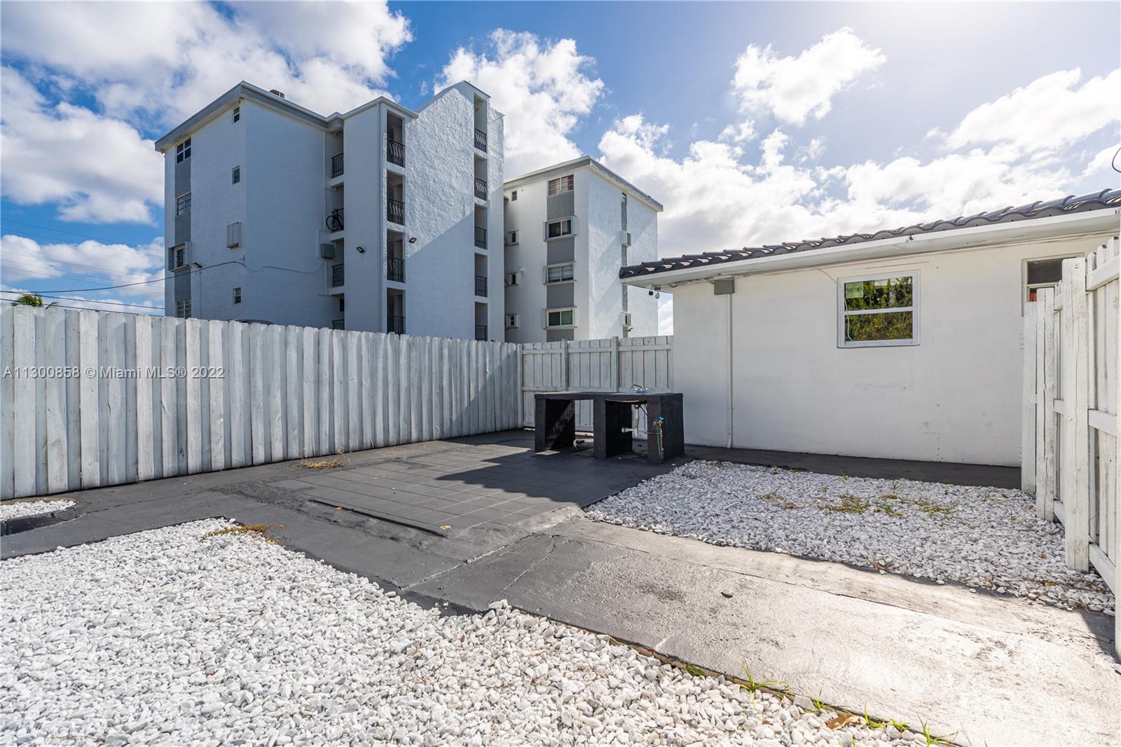 See details / 2612 sq. ft. $ 2022-11-09 0 Photo
