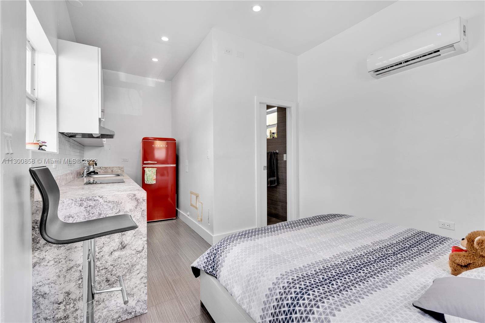 See details / 2612 sq. ft. $ 2022-11-09 0 Photo