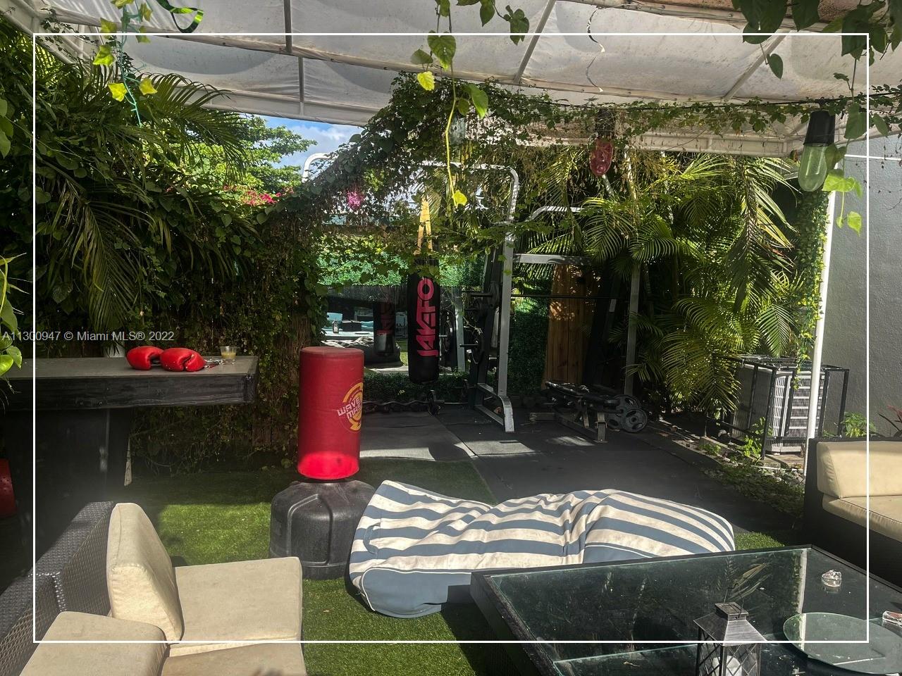 See details / 1381 sq. ft. $ 2022-11-21 0 Photo