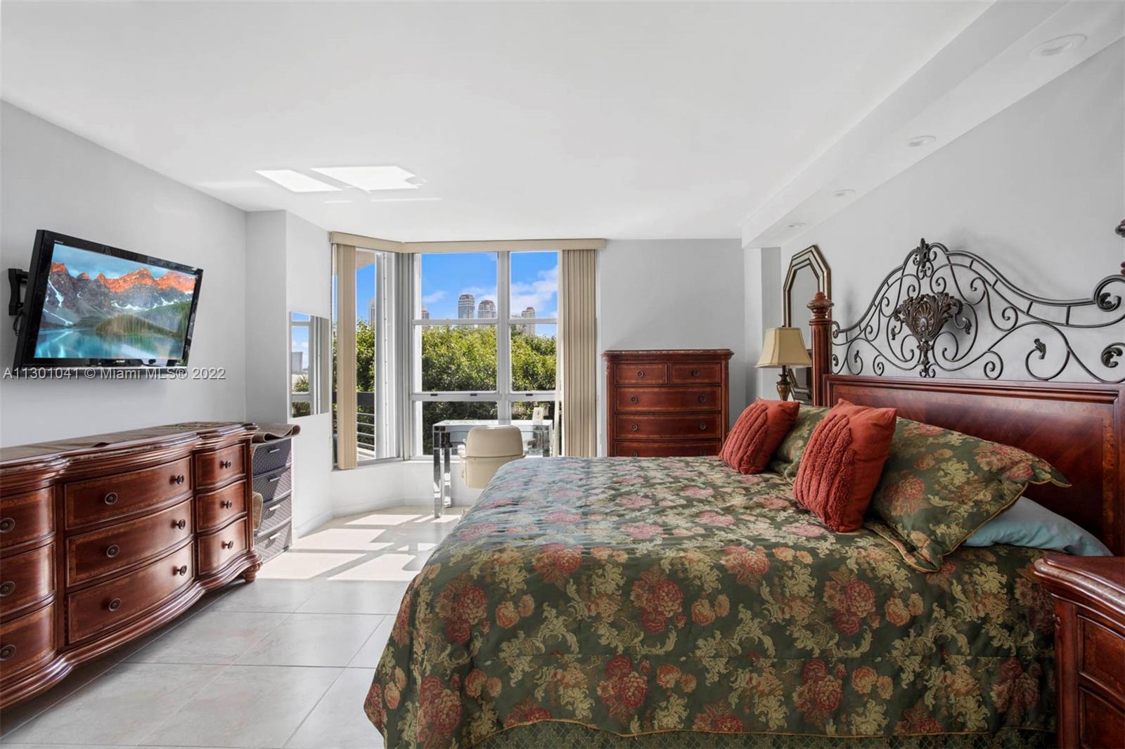 Photo of 3600 Mystic Pointe Dr #414, Aventura, Florida, 33180 -
