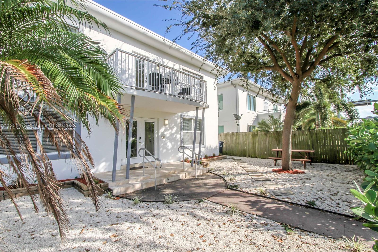 See details / 3721 sq. ft. $ 2022-11-10 0 Photo