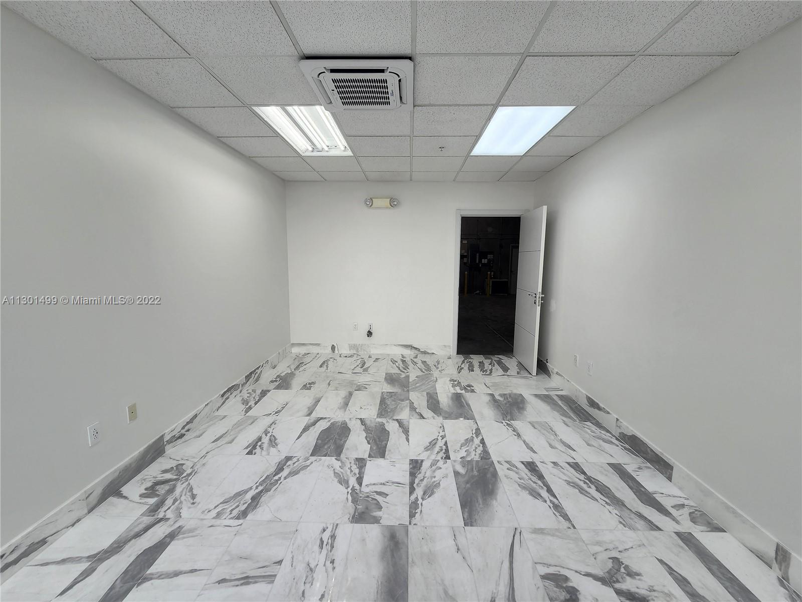 See details 132 / sq. ft. $ 2022-11-10 0 Photo