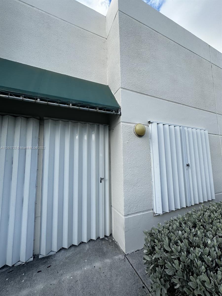 See details 106 / sq. ft. $ 2022-11-11 0 Photo