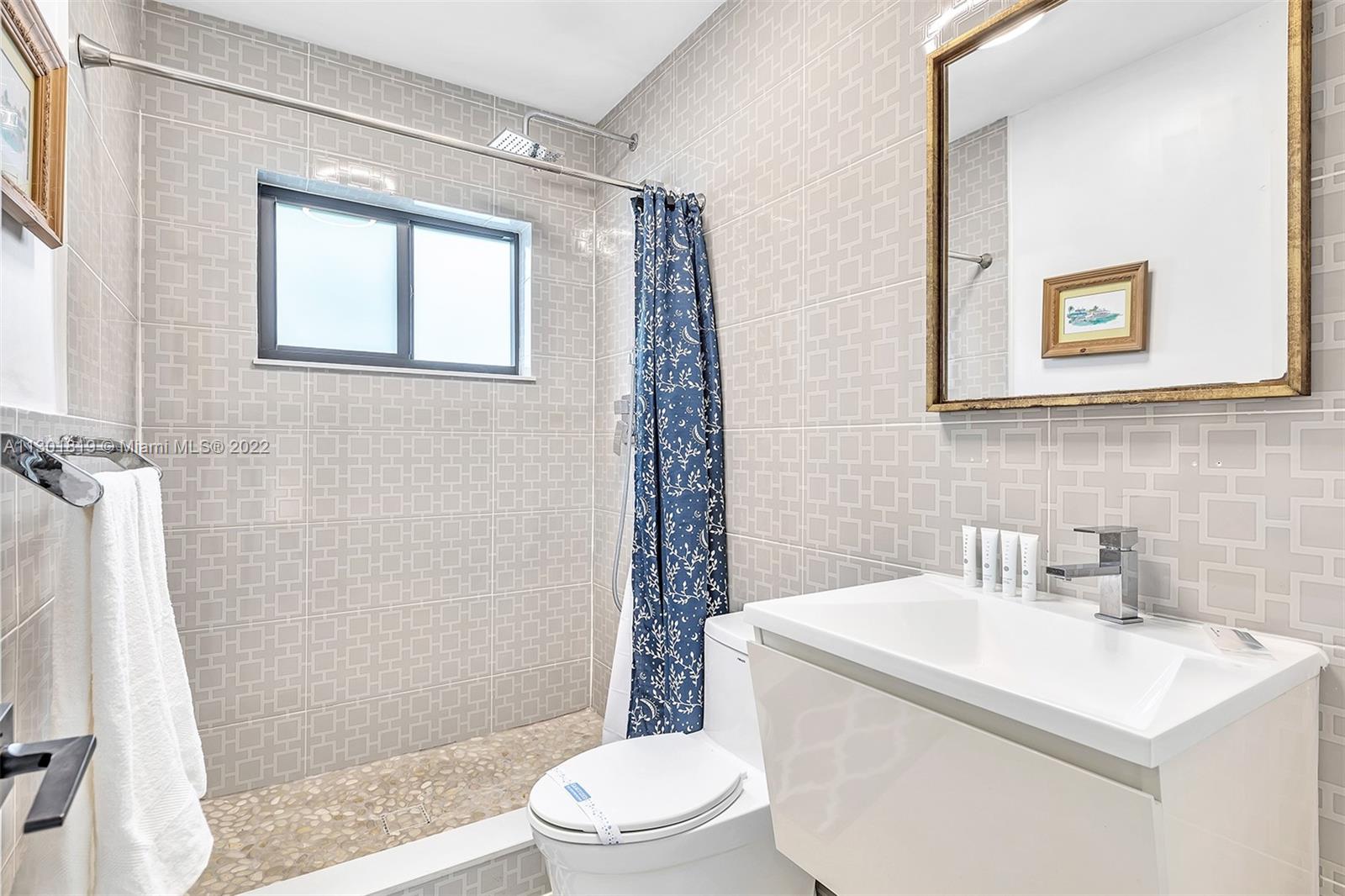 See details / 2222 sq. ft. $ 2022-11-23 0 Photo