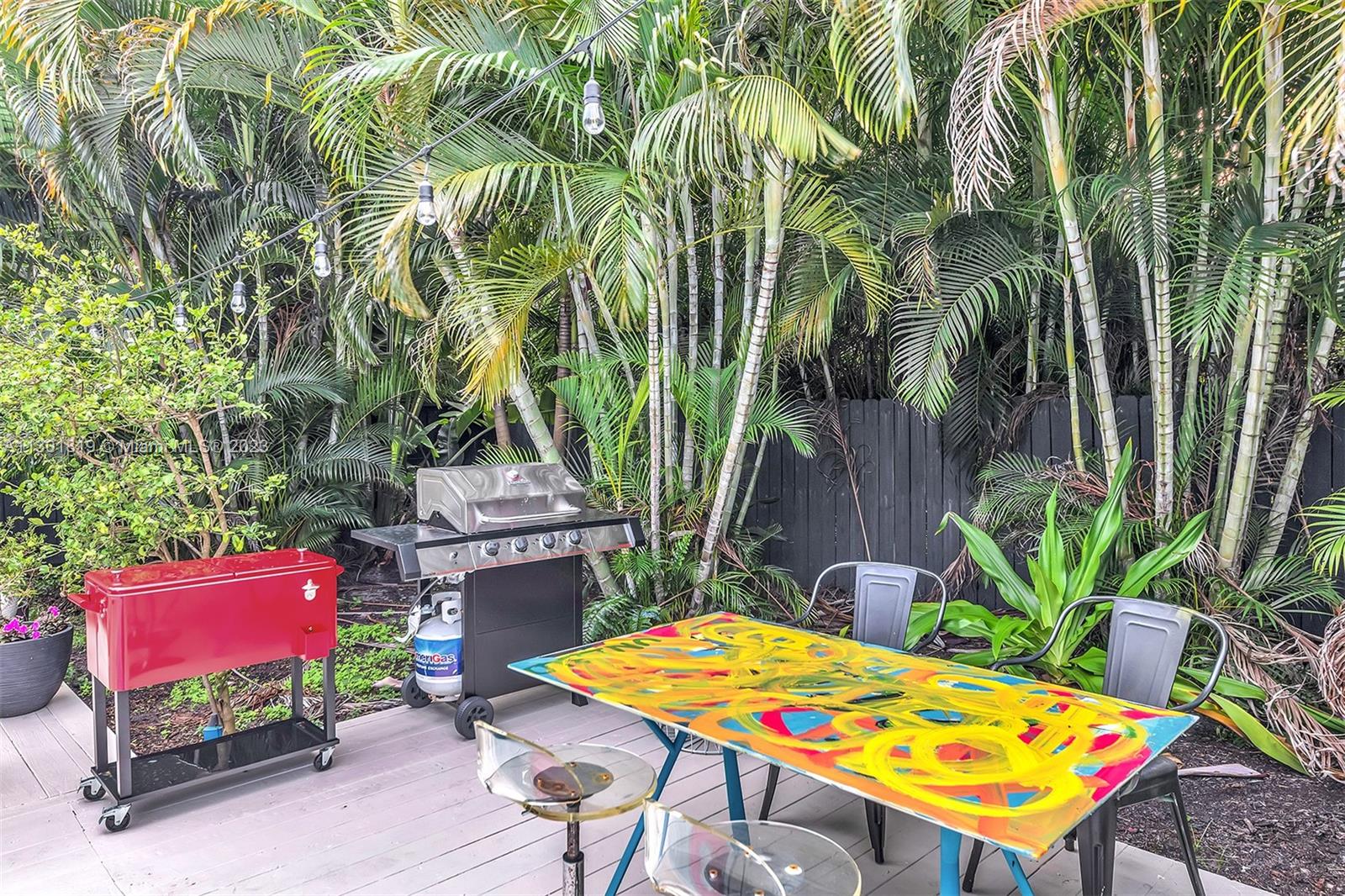 See details / 2222 sq. ft. $ 2022-11-23 0 Photo