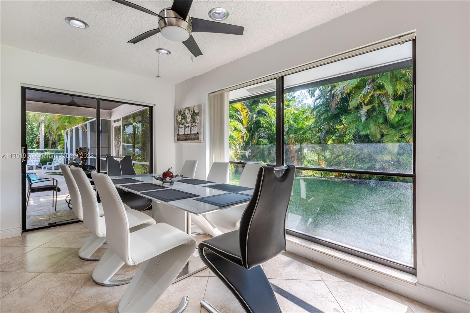 See details / 3377 sq. ft. $ 2022-11-11 0 Photo