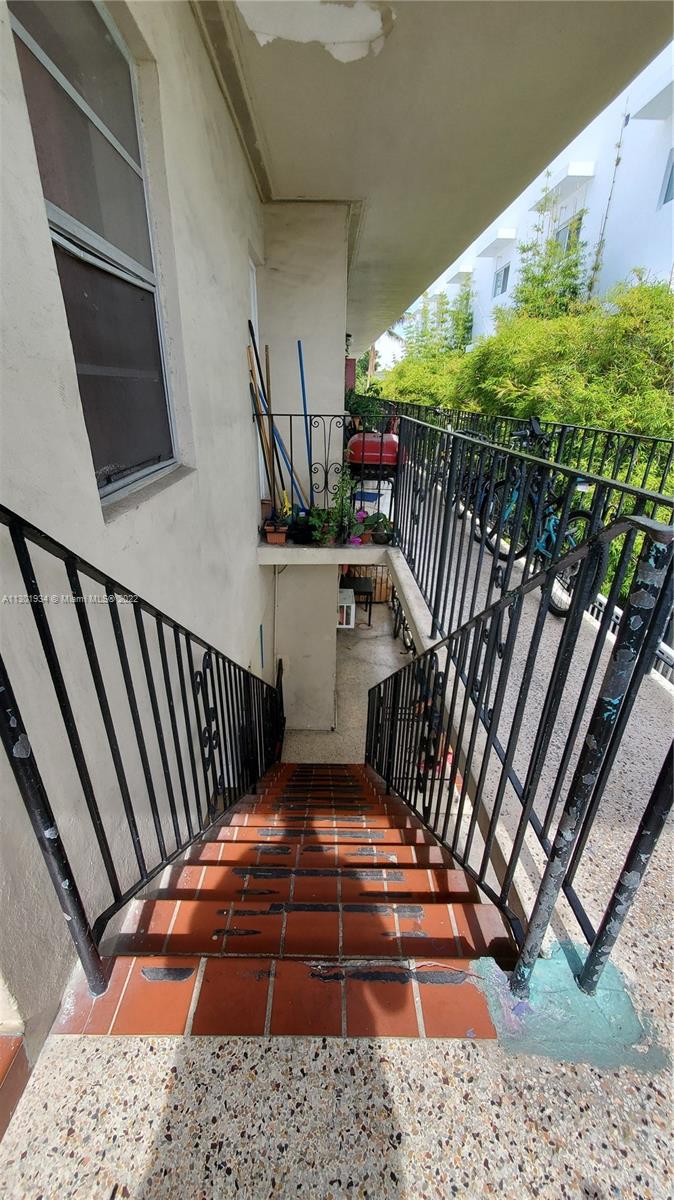 See details / 8746 sq. ft. $ 2022-11-11 0 Photo
