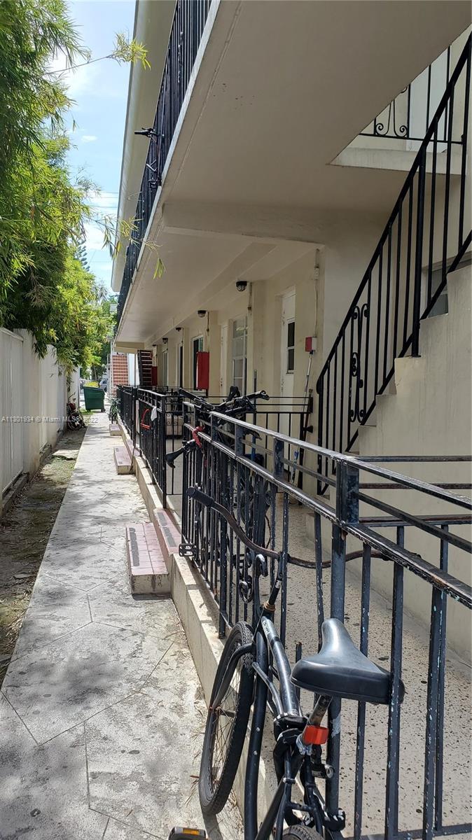 See details / 8746 sq. ft. $ 2022-11-11 0 Photo