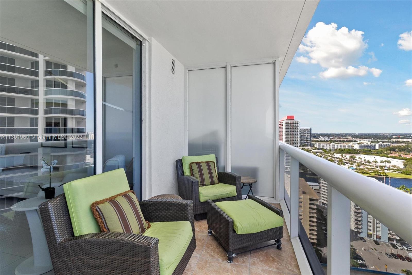 Ver detalles 2609 1 / 1 844 sq. ft. $ 2022-11-11 0 foto